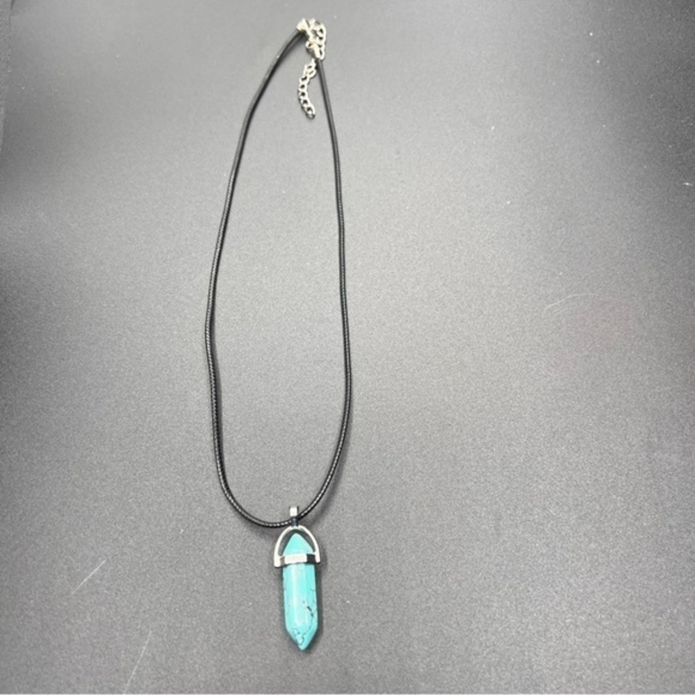 Turquoise crystal healing necklace - Picture 4 of 8